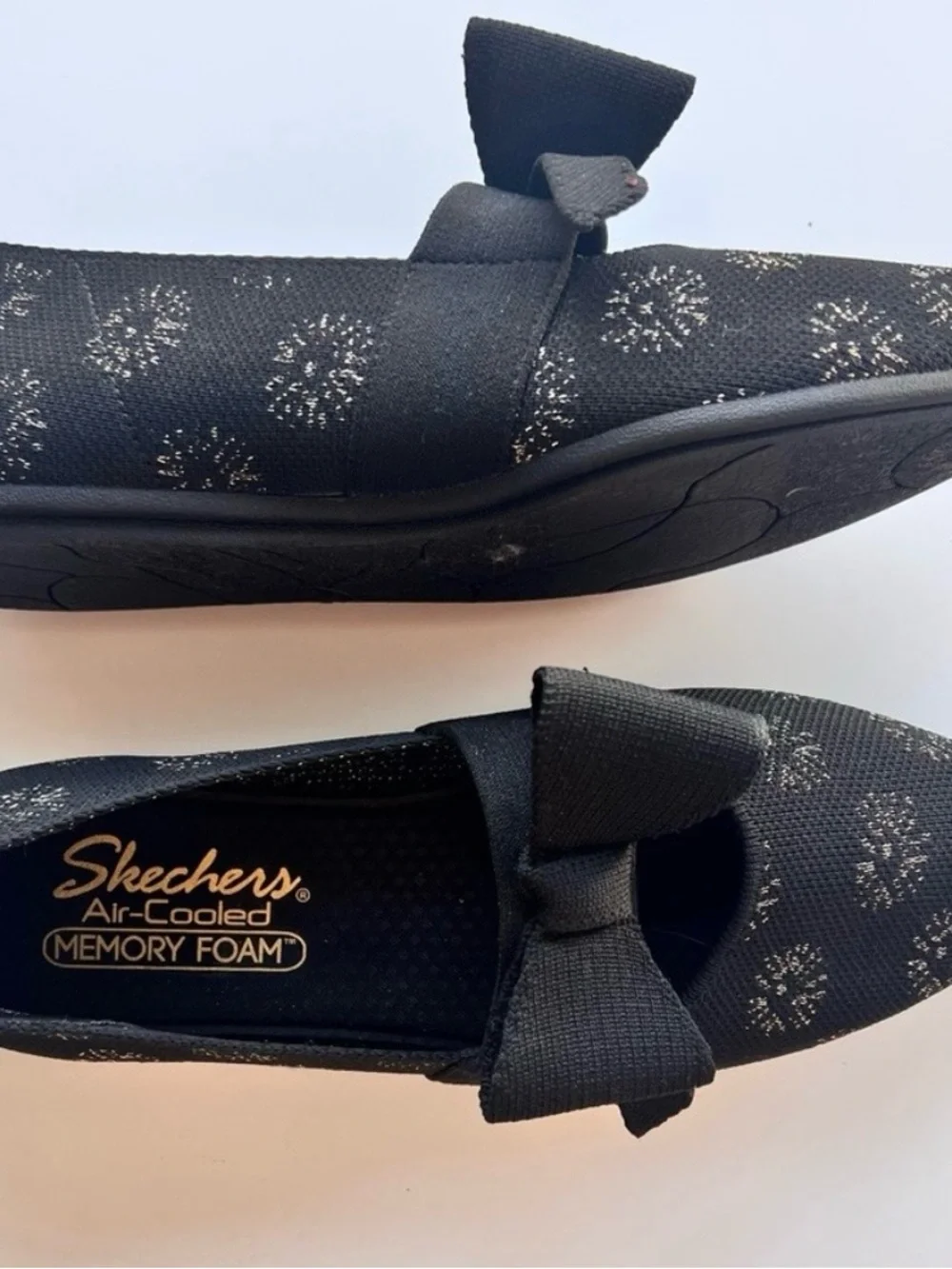 Sketchers Cleo Black Bow Ballet Flats 7 NWOT Tried On